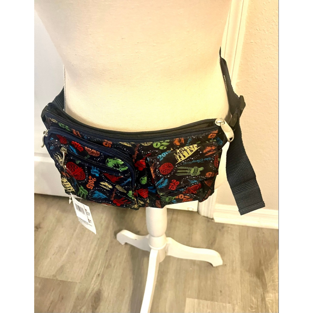 NWT Walt Disney World 2015 Icons belted waist hip fanny pack bag - Picture 6 of 7